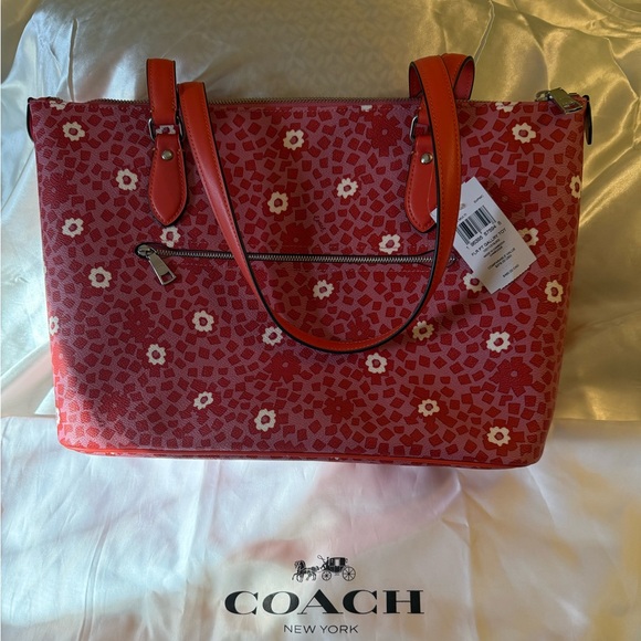 ❤️ Coach NWT Bright Red Gallery Tote Bag With White Floral Print - Picture 7 of 9